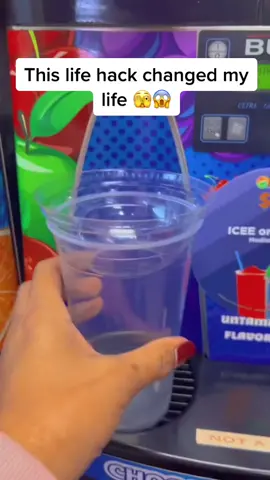 Extra slushee 😱 @Mona_B #viral #LifeHack #recipes 