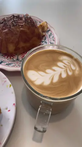 A Vlog with my mom! 🫶🏽 #food #fyp #Foodie #champaignillinois #bakery #coffee #pastries #plants 