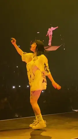reminiscing on some of the year’s best concerts #billieeilish 📸 @Chasedoty #billieeilishedits #billieeilishfan #billiestan #billieeilishedit #billiefan #billieilish #billieelish #billieeilishchallenge #billieeilishstan #billieeilishconcert #billieeilishfanpage #badguy #badguychallenge #badguysedit #badguybillieeilish #concert #music #popmusic #fyp #fypシ #foryou @BILLIE EILISH 