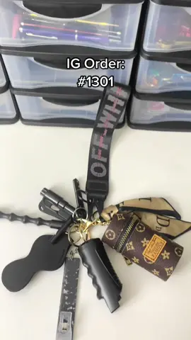 Black and Red. Thank you for your support #keychains#asmr#staysafety#safetyproducts#selfdefensetools#selfdefensekeychains#safetyessentials#keychainsbyabby#packingorders#packinganordertiktok#asmrvideos#ukforyou