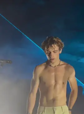 ⚠️FAKE BODY⚠️ARG CANT GET OVER THIS CLIP😻 ||@ross_lynch|| #rosslynchedit #rosslynch #edit #Love #hot #fyp <33