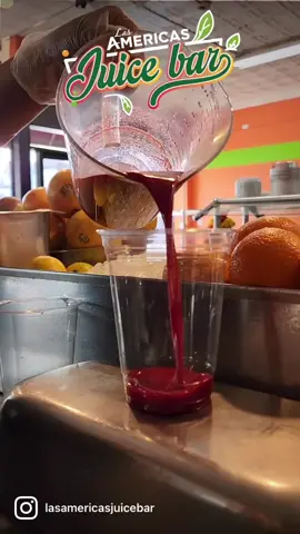 Ever wonder which benefits red juice provides to your body? ❤️🍎🍒🍓🍅  #juice #juicebar #nyjuice #nyjuicegram #placestogo #family #juicy #healthy #AllNaturalJuice #FreshJuice #naturaljuice #healthyjuice #redjuice 