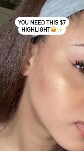 can we talk about this highlight for a second🤩✨ shes from makeup revolution in the color gold addict! only $7 and its super pigmented for anyone else who likes shining 24/7 lol #myrev #highlighter #makeuprevolution 