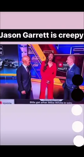 Jason Garrett is so creepy 🤣💀🏈 #jasongarrett #nflfootball #sundaynightfootball 