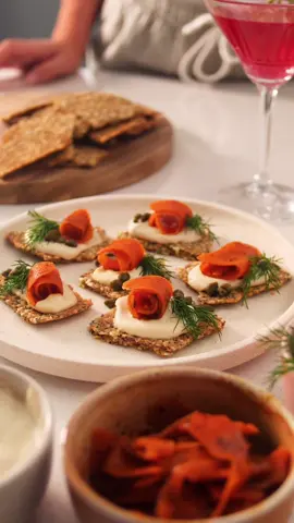 CREAM CHEESE CARROT LOX CANAPÉ 🥕🍘 the perfect vegan and gluten free appetiser to any entertaining table! They are surprisingly easy to make and can be prepared in advance to assemble just before serving #christmasrecipe #plantbasedrecipes #FoodTok #hostess #glutenfree #holidayseason 