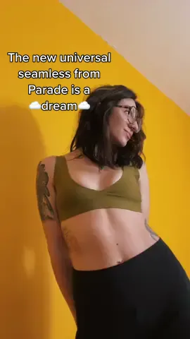 The Universal Seamless collection from @parade is like butter for your body. Not really but i hope you know what i mean 😅 the fabric is so soft and comfortable that i forgot i was wearing it throughout the day.  And their seamless truly means SEAMLESS. I have NO pantie lines while wearing leggings.  Excuse me while i go ask Santa to buy me these in EVERY color 🎅🏼 Get yours for an extra 20% off when you use KasiaMonique We all deserve cute and comfortable clothing 🫶🏼  #parade #paradepartner #paradecollection #paradeuniversalseamless #seamlessbralette #voiceffects #TheRealPussinBoots #kasiamoniquecontentcreator #stroudsburgcontentcreator #stroudsburgfashionblogger 