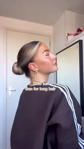 The only way I can wear a bun 🙅🏼‍♀️ #bun #hairtutorial #longhair #greasyhairstyle #foryou 