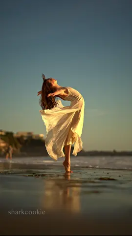 When do you feel the most beautiful ?  Amazing sunset session with the beautiful Bella 