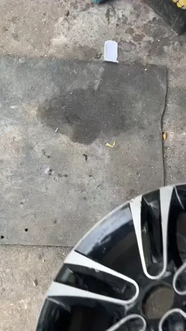 Refurbishing a wheel