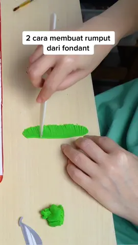 Cara bikin rumput untuk kue ultah #GenerasiHappyTikTokChallenge #caketoks #cakehacks #fypシ #UNIQLOHolidayShoppingFestival 