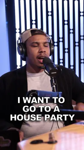 Do you miss the white tee era?  Have you ever seen people at a house parry dressed up like in the movies? #theinconsistent podcasts  #podcast #houseparty #whifetees 