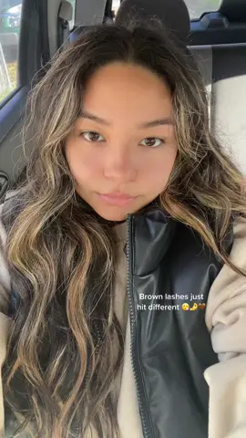 The girls that get it, get it 🫶 Lashes by the best @elissa_a6.7  #lashextensions #brownlashes #brownlashextensions #latinacreator #latinacontentcreator #lashes #fwtx 