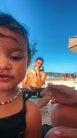 moana e @João Victor no fundo kkkk