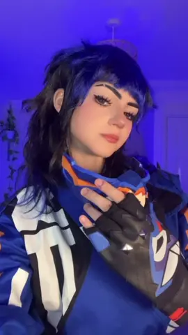 any yoru mains still left? 😭 i used to play him so much, my yoru jacket has finally been made by allaboutjapan 💙 and the mask I painted is so cute ✨#yoru #valo #Valorant 