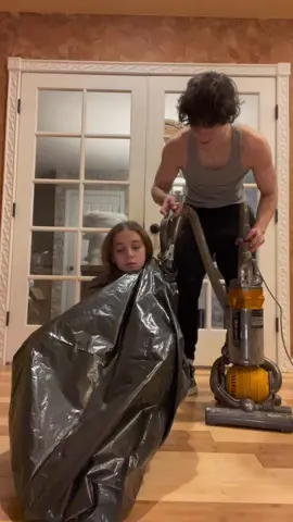 Vacuum trashbag challenge 🤣