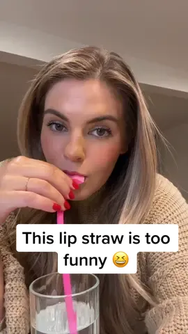 These anti wrinkle straws are just too funny! #antiwrinkle #antiwrinkletreatment #antiwrinklestraw #antiaging #wrinkles #lipwrinkles #skincare #skincaretips #beautyhacks 