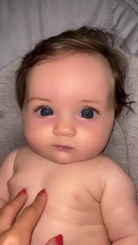 Bebê linda sorrindo #bebe #bebes #bebestiktoks #bebefofo #bebefofa #bebefofotiktok #bebesfofos #baby #bebeslindos #bebestiktok #bebezinho #bebez