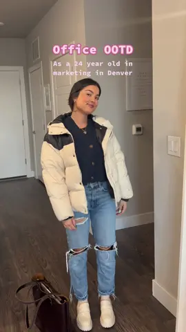 Comfy & casual for the last week before the holiday shut down 📆  #Denver #DenverCo#DenverColorado #Colorado #DenverFood #DenverFoodie #DenverFoodies #DenverFoodScene #ThingsToDoDenver #denverthingstodo #denvernightlife #denverhiddengems #denveractivities #DenverCoffeeShop #DenverAirport #OOTD #fitcheck #ragandbone #abercrombie #freepeople #tonybianco 