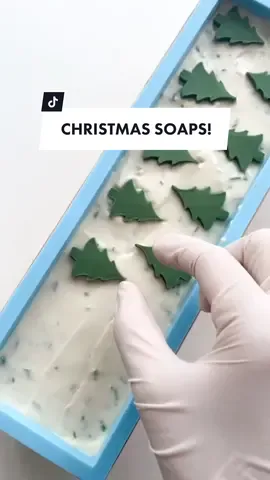 Christmas soaps! #christmassoap  #sabunhandmade #soapcutting #handmadesoap 