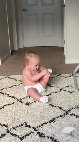This video will knock your socks off 🤣🤣🤣..#toddlers#babies#tantrum#misbehavingtoddlers#cutekid