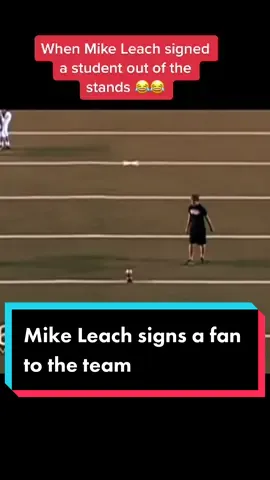 Mike Leach signed kicker Matt Williams to the team after one halftime show 😂 #CollegeFootball #mikeleach #texastechfootball #big12football 