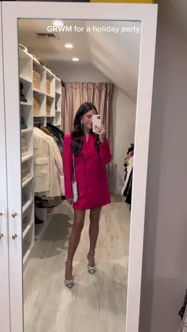 Keep bright colors in Christmas #fashion #style #holiday #holidaypartyoutfit #GRWM #forYOU #fashion #christmas #TheRealPussinBoots #trending #party 