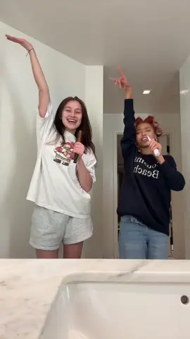 Get ready with us bathroom dance party style 👯‍♀️