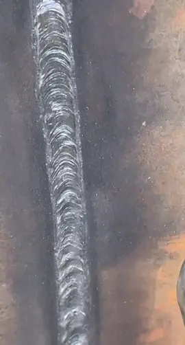 Yesterdays cold as hell and today I got sweat dripping from my beard 😂👨🏽‍🏭🍻 #6010welds #6010 #lincoln #lincolnelectric #lincolnelectricwelding #ariatwork #ariat #5p #carhartt  #stickwelding #weld #welder #sunrise #ilove #welding #tank #sweat #Tankie #tanke #tankwelder #goodvibes #goodvibesonly #milwaukee 