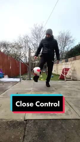 Close Control and Tekkers!  #brazil#footballtiktok#footballskills#footballshorts#youtubeshorts#footballchallenge#jogabonito#worldcup2022#fyp#tekkers#baller#ghourghushtigroup