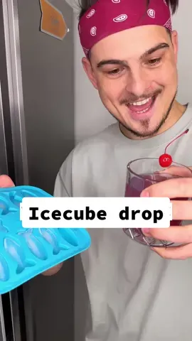 Is there any beter way to get rid of the ICECUBE?🧊❄️😌❤️ . #icecubes#icecubetray#mnam#mňam#chefkoudy#foodfun#funfood#everymansbrain#normalvspsycho 