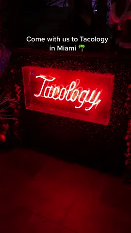 Come with me to Tacology in Brickell Miami. Definitely worth it 🤌🏽 #miamifood #miamieats #foodietravel #minivlog #brickellmiami 