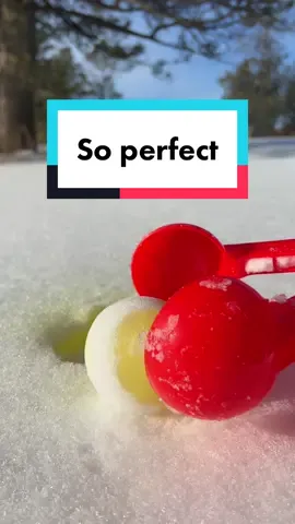 How did this snowball turn out so perfect?!? #fyp #satisfying 