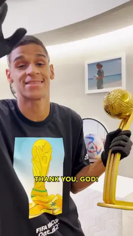 O melhor do mundo! O melhor da Copa! O melhor da po$#@ toda! É o Luva de Pedreiro! RECEBA! ⚽🏆🧤 #luvadepedreiro #messi #copadomundo2022  🎥 @luvadepedreiro 