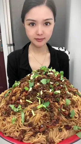 Eat fried noodles! #instagram #fyp #asmr #foryoupage #foryou #asmrmaker #asmrsounds #asmrvideo #asmrtiktoks #asmrfood #chinesefoodie #chineseasmr #chineseasmreating #StressRelief #stressreliefstuff #stressreliefsound #mukbang #mukbangeatingshow #mukbangshow #mukbangchina #mukbangchinese #eatnoodles #eatingnoodles #eatingnoodleschallenge #noodleseat #noodleseatingshow #noodleseating #noodlesfighter #friednoodles #mukbangnoodles #mukbangnoodleschina #mukbanggirl #crunch #crunchy #crunchyasmr #crunchcynoodles 