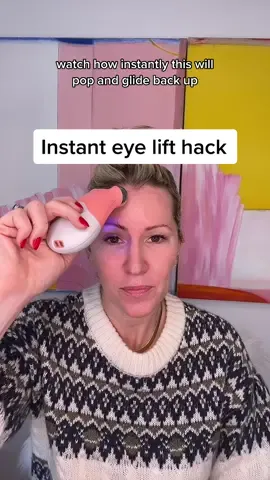 Get an instant lift with @NuFACE for all your holiday parties 🎉 #eyelift #microcurrent #over40club #eyeliftforover40 #skincarehacksthatactuallywork #quickskincaretips 