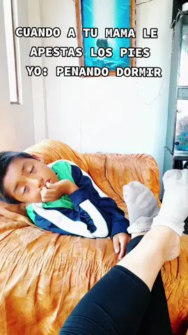 CUANDO A  TU MAMA LE APESTA LOS PIES #ikerpilarmadrehijo 