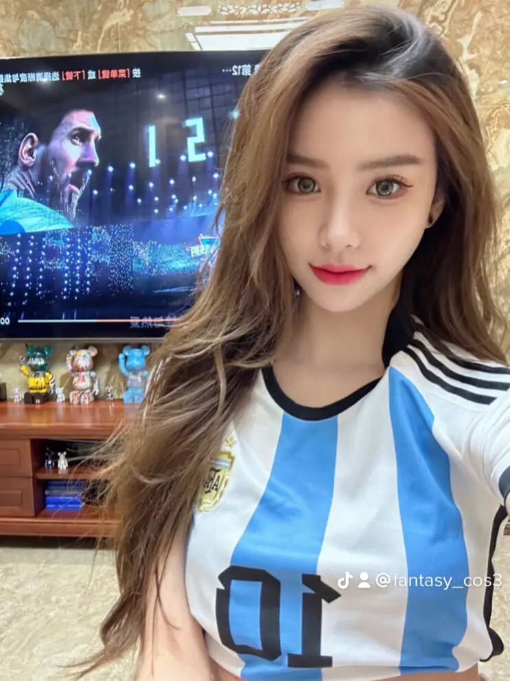 Poco loco #chinesegirl #fotball #hotgirl #messi #argentina #xybzca #fyp 