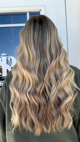 Dimensional blonde ✨ #fyp#hairtok#blonde#tampahair#tampahairstylist#tampasalon#blondemoment#hairtiktok 