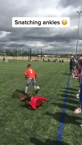 Little dude taking ankles 😳 (via dylan.fry11/Instagram) #Soccer #futbol #talent 
