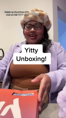 So excited to get this @YITTY Sattin pretty goodnight kit! Thanks @erikaenlund its big head friendly snd ill be able to use it when i have box braids or a wig too! We love a versatile piece 🤌🏾 #yitty @lizzo #blackfollowtrain💜 #blackgirlbonnet 