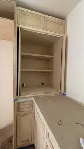 Pocket Doors System #felixcustomcarpentry #interiordesign #customwork #interiorwork #woodworking #kitchendesign #solidwood #lacquerpaint #customcabinets #pocketdoorhardware 