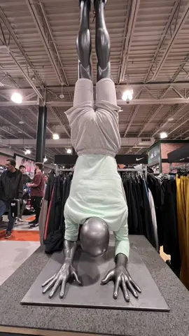 😈