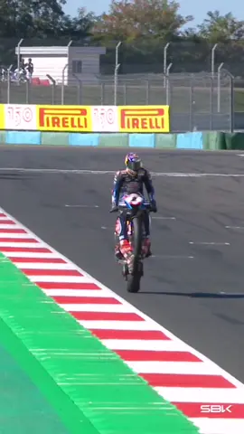 Scoring his first win of the weekend in style 🏆, @Toprak Razgatlıoğlu controlled the Superpole Race at Magny-Cours to take a commanding victory! 🏁 #FRAWorldSBK 🇫🇷 #WorldSBK #Motorcycle #Motorsport #Racing #Motor #sportsontiktok 