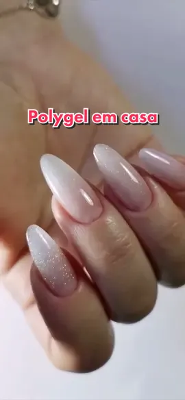 Gente com esse kit baratinho você consegue ter resultado de salão em casa ⬆️ Deixei o link na bio pra quem quiser um igual, só clicar em “ACHADINHOS” 🥰 #unhasdecoradas #unhapolygel #polygel #unhasgrandes 