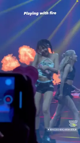 jennie playing with fire in berlin