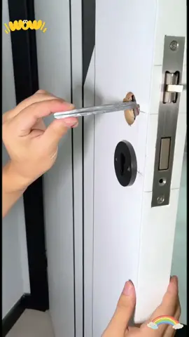 Teach you the door handle installation process，have you learnt？#doorlocks #doorhandle #cleandoorhandles #installation #door #repair