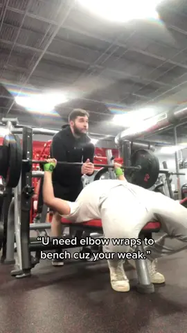 🤭I still bench decent weight raw #gym #GymTok  #HolidayOREOke  #TheRealPussinBoots #bench 