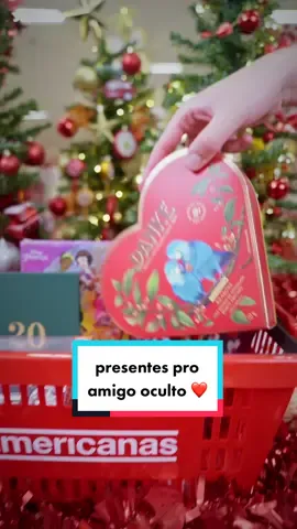 procurando o presente do seu amigo oculto? relaaaxa, nas lojas, no site e no app você encontra diversas opções de mimos por até 50 reais! vem conferir ✨🎄❤️  #natalamericanas #natal #presentedenatal