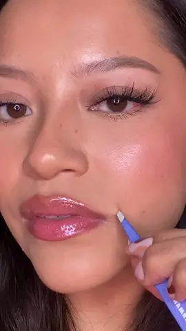 @nesmates how to get full brows 😂 #makeuphacks #eyebrowhack 