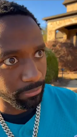 When Wayne sees Shuntel at Anthony’s house! #nichesworld  #imforthestreetstour 